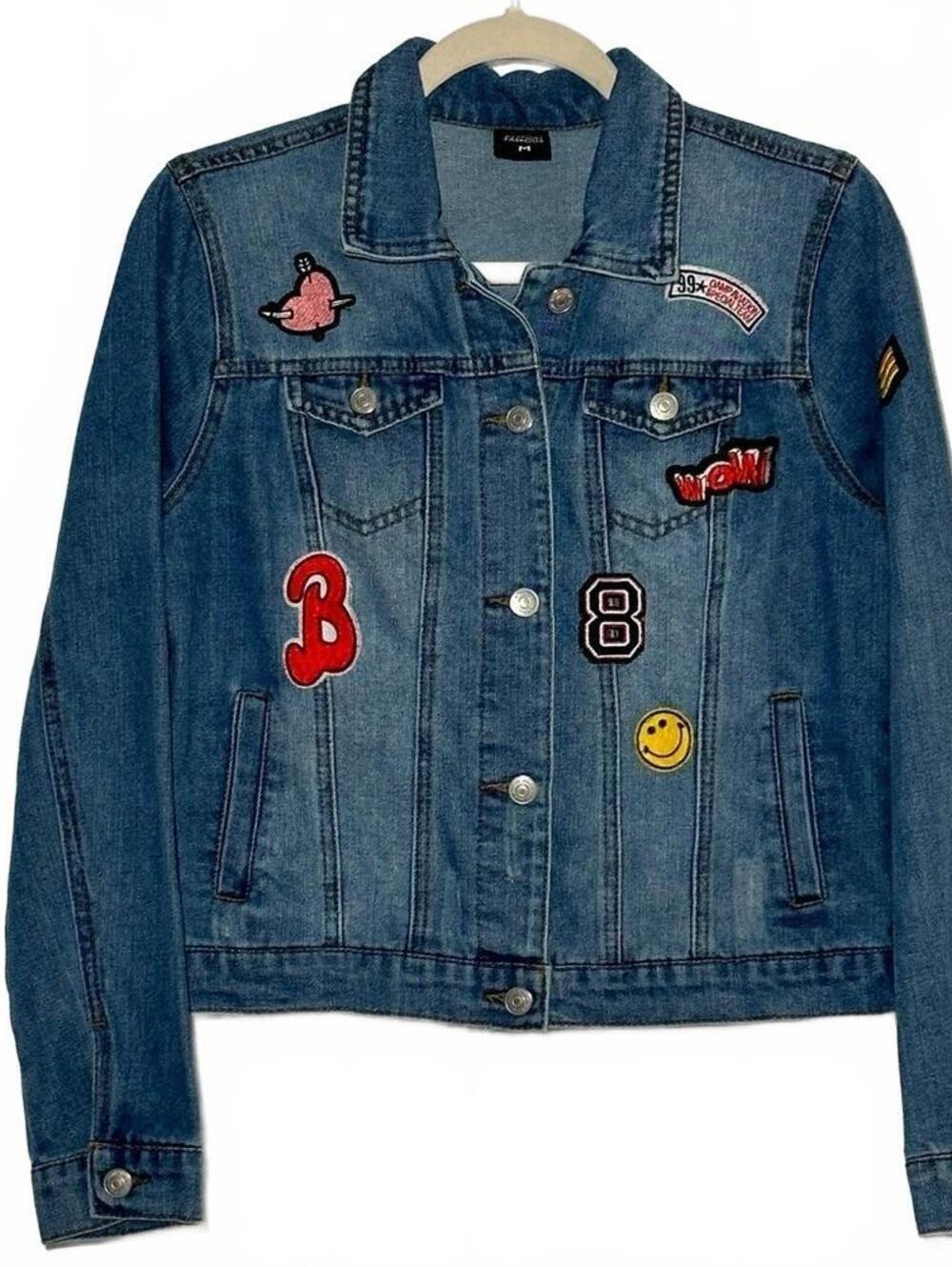 Almost Famous M Blue Denim Trucker Jacket Y2K Embroidered Patches Button Front